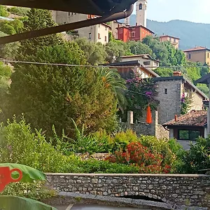 Bed & Breakfast Casa Elena And With Parking, Gargnano